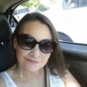 Meet your Posher, Joy